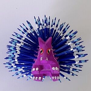 Mexican folk porcupine figurine